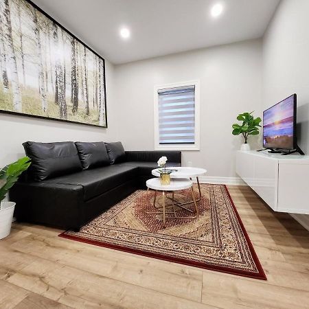 The Cozy Cove Modern King-Bedroom Full Apartment Saint Catharines ภายนอก รูปภาพ